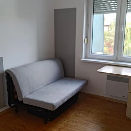 Apartment 100mk2 Per Night